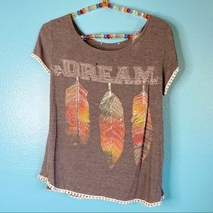 “Dream” feather graphic t-shirt